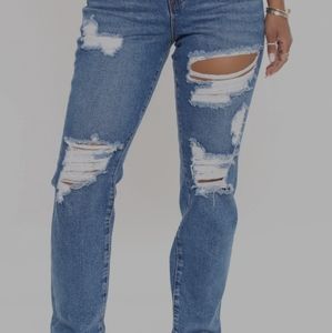 Mom jeans size 7 fit like a 5